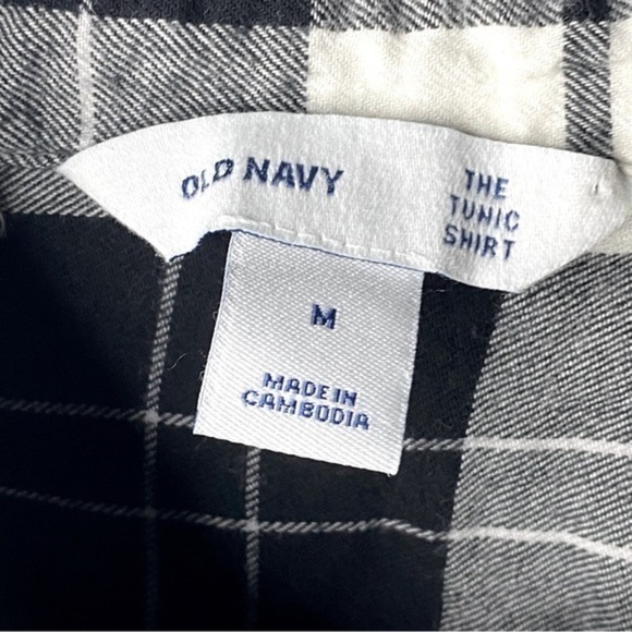 📦  Old Navy Plaid Button-Up Tunic Shirt - Size Medium - Picture 2 of 5